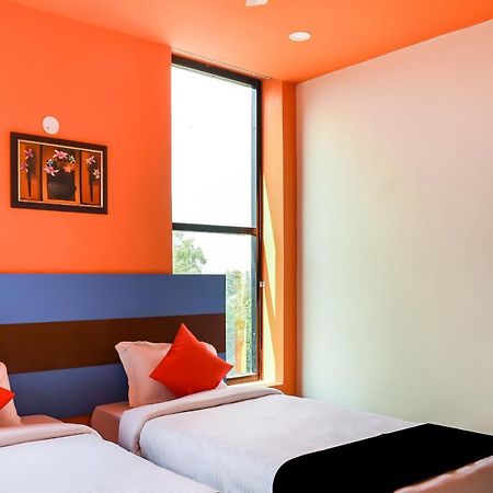 Capital O 67249 Hotel Planet Bhuvanesvar Kültér fotó
