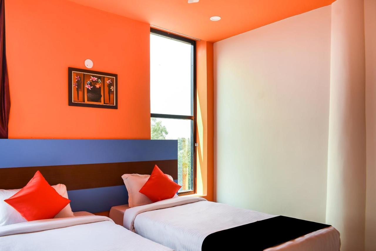 Capital O 67249 Hotel Planet Bhuvanesvar Kültér fotó