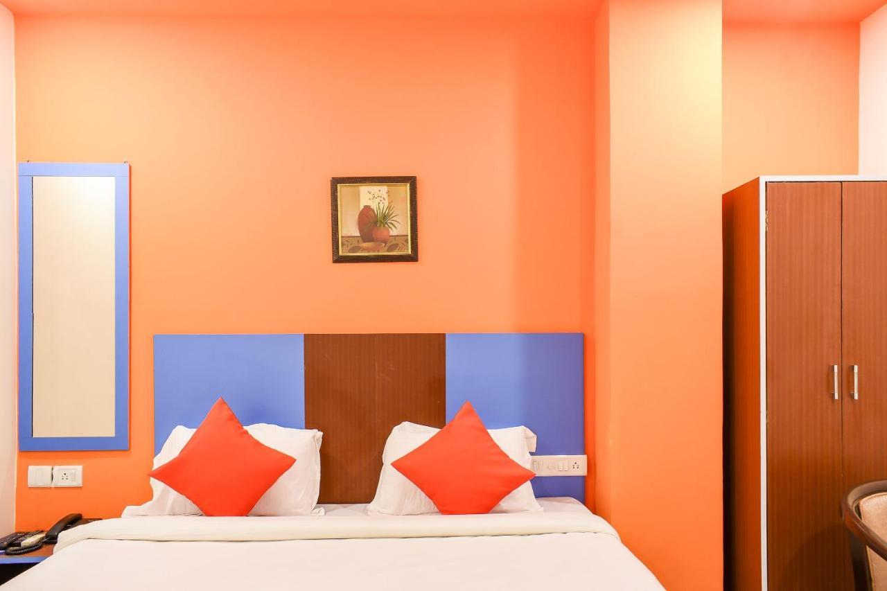 Capital O 67249 Hotel Planet Bhuvanesvar Kültér fotó