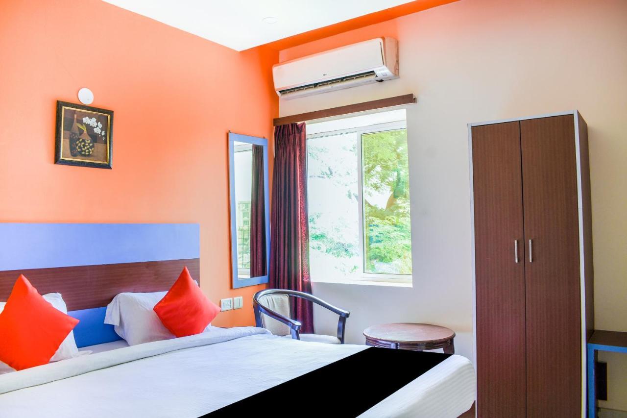 Capital O 67249 Hotel Planet Bhuvanesvar Kültér fotó